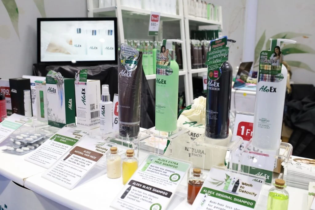 โปรโมชั่นพิเศษในงาน AloEx ซื้อ 1 แถม 1 และ One Price ภายในบูธ