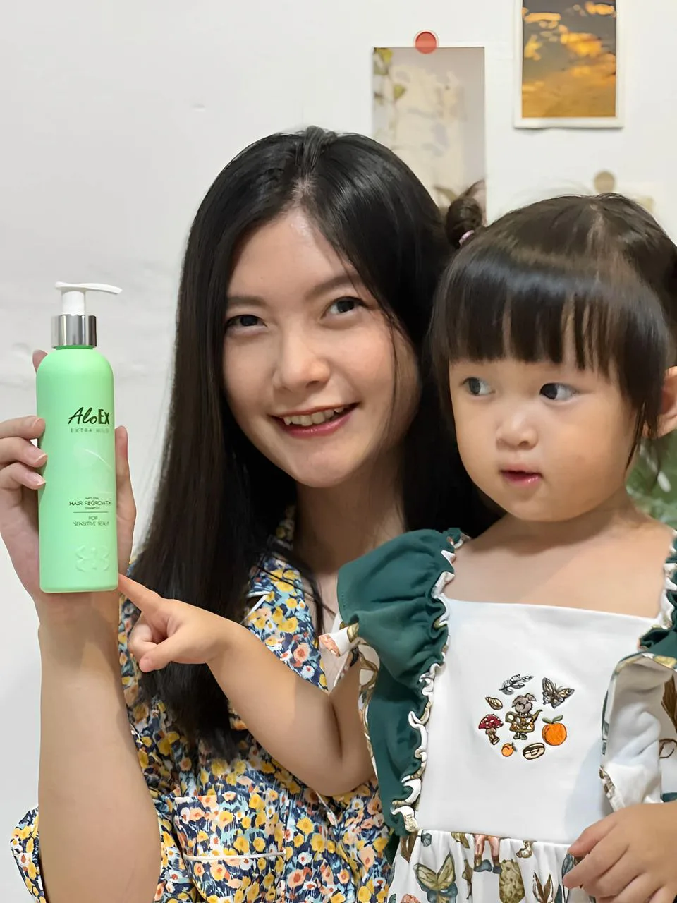 AloEx မှ အနူးညံ့ဆုံး ဆံပင်ကျွတ်ခြင်းလျှော့ချ ခေါင်းလျှော်ရည်၊ အရေပြားနုပြီး ဖျက်လွယ်သူတွေအတွက် သင့်တော်တယ်။